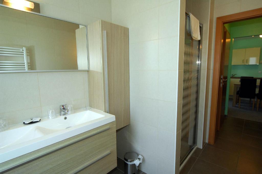 Hotel Aux Beaux Rivages En Gaume Lacuisine ห้อง รูปภาพ